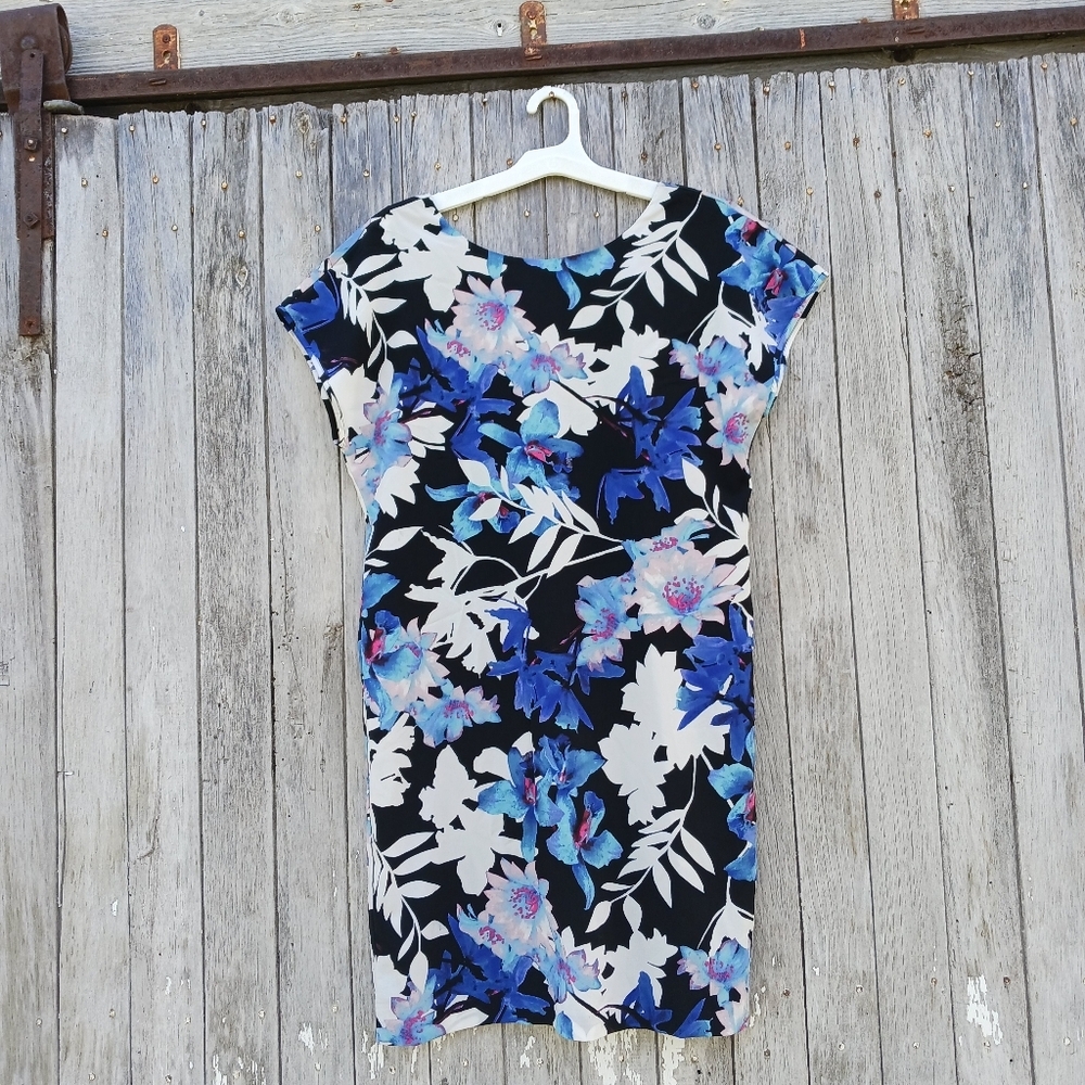 Kut From The Kloth  Womens‎ Sz 4 Floral Mini V-back Shift Dress Short Sleeve